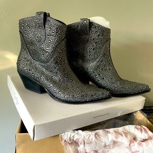 Jessica Simpson Tamira boots size 8 NIB pewter